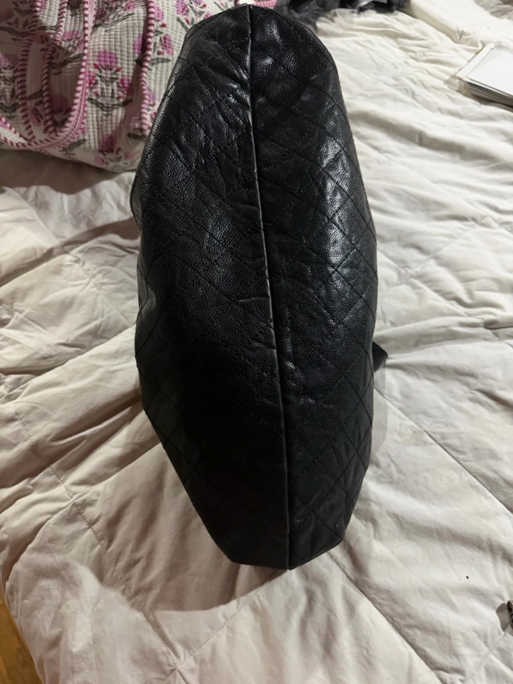 CHANEL Black Quilted Slouch Shoulder Bag - Picture 5 of 8